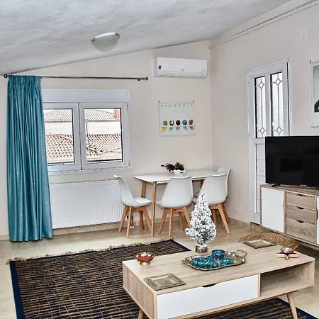 Lejlighed In The Shadow Of The Rocks *