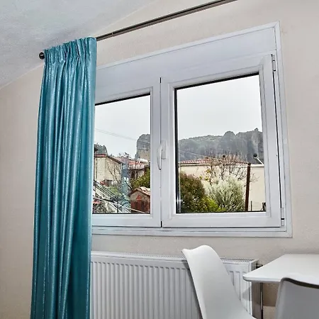 In The Shadow Of The Rocks Lejlighed *